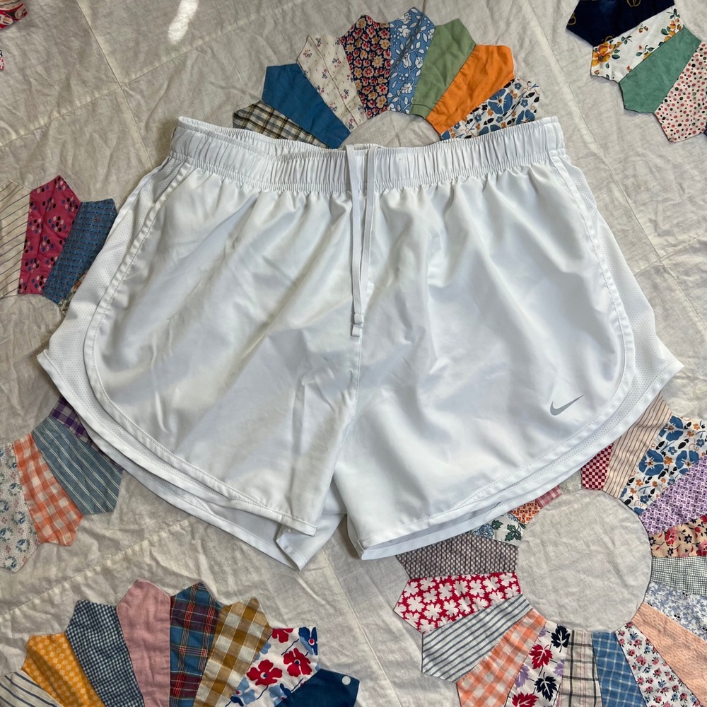 Nike Dri-FIT White Running Shorts Womens XL Mesh Trim Athletic Gym Workout 3in